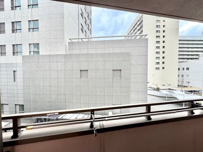 物件内観写真16　(室内からの展望)