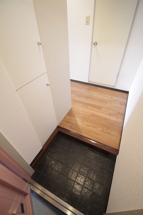 物件内観写真15　(玄関)