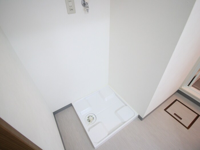 物件内観写真9　(洗濯機置場)