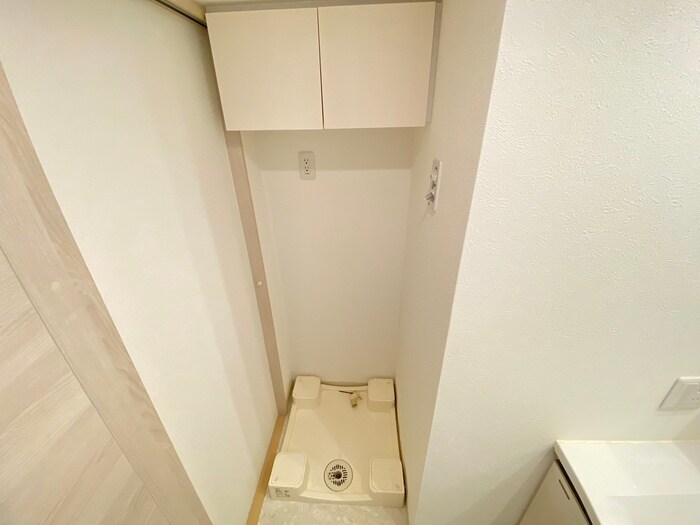 物件内観写真14　(洗濯機置場)