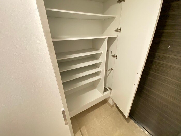 物件内観写真17　(靴箱)