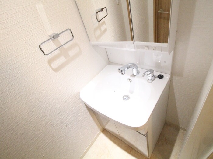 物件内観写真8　(洗面)