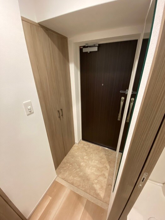 物件内観写真7　(玄関)