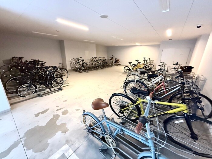 物件外観写真3　(駐輪場)