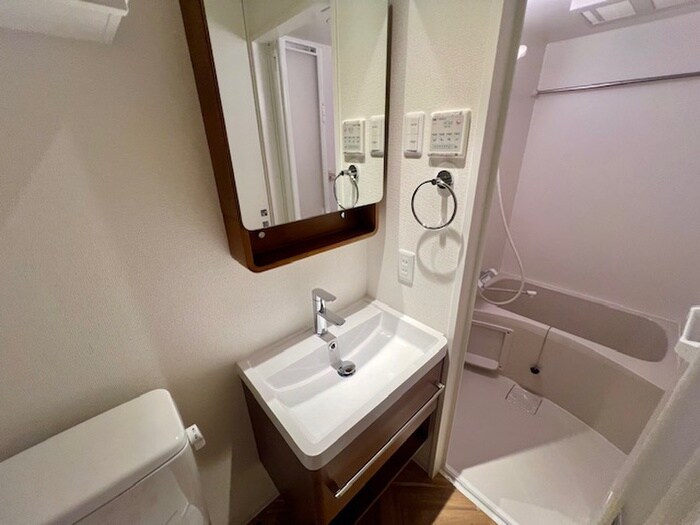 物件内観写真12　(洗面)