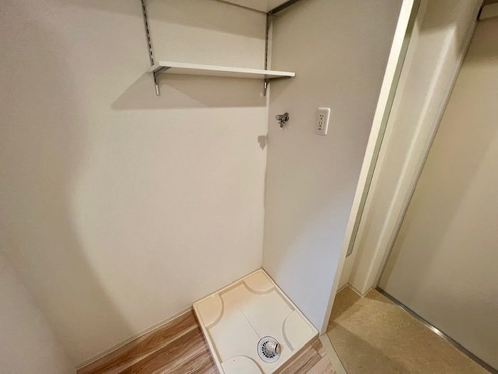 物件内観写真18　(洗濯機置場)