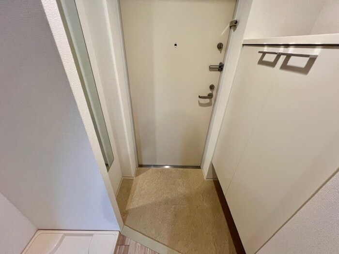 物件内観写真19　(玄関)