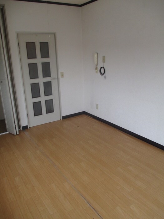 物件内観写真5　(居室)