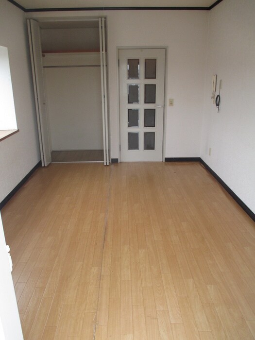 物件内観写真10　(居室)