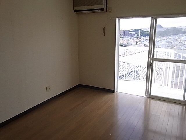 物件内観写真10　(居室)