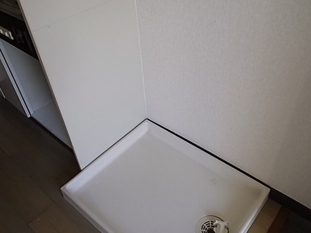 物件内観写真11　(洗濯機置場)