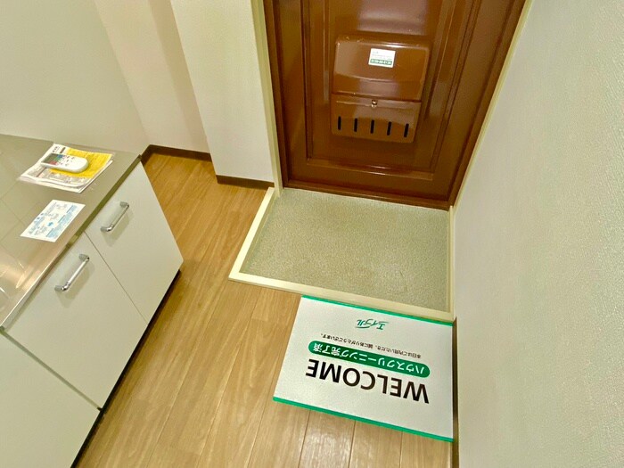 物件内観写真21　(玄関)