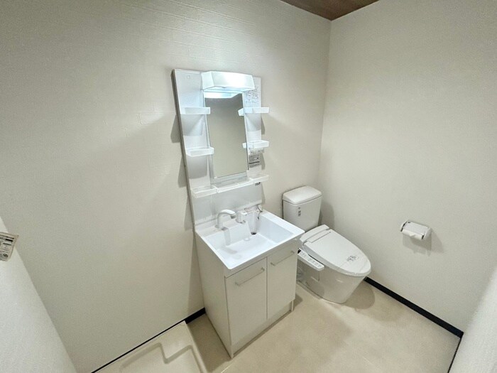 物件内観写真10　(洗面)