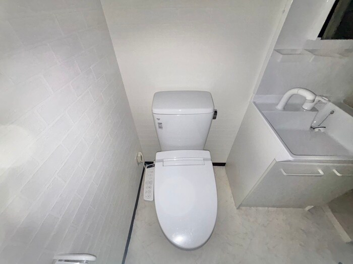 物件内観写真13　(トイレ)