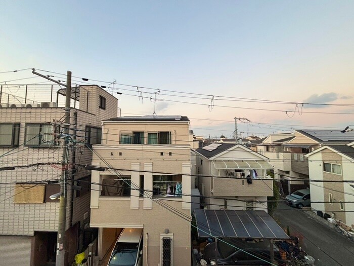 物件内観写真22　(室内からの展望)