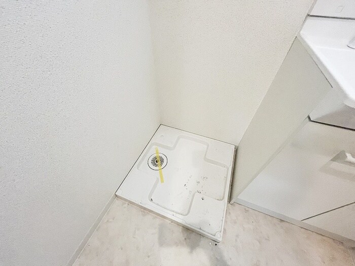 物件内観写真8　(洗濯機置場)