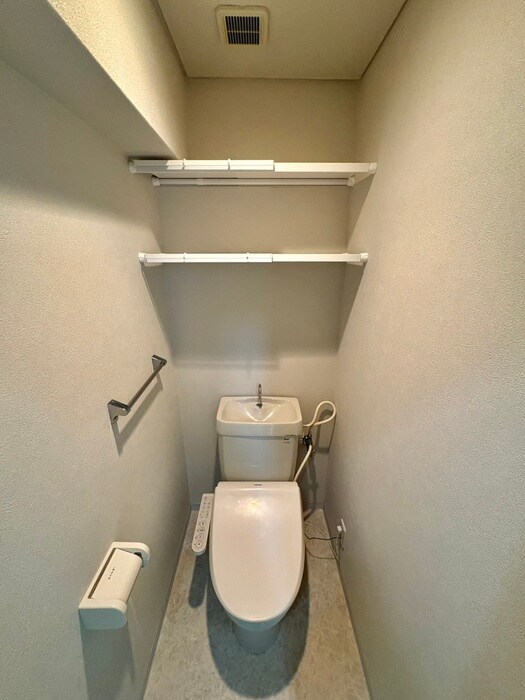 物件内観写真8　(トイレ)