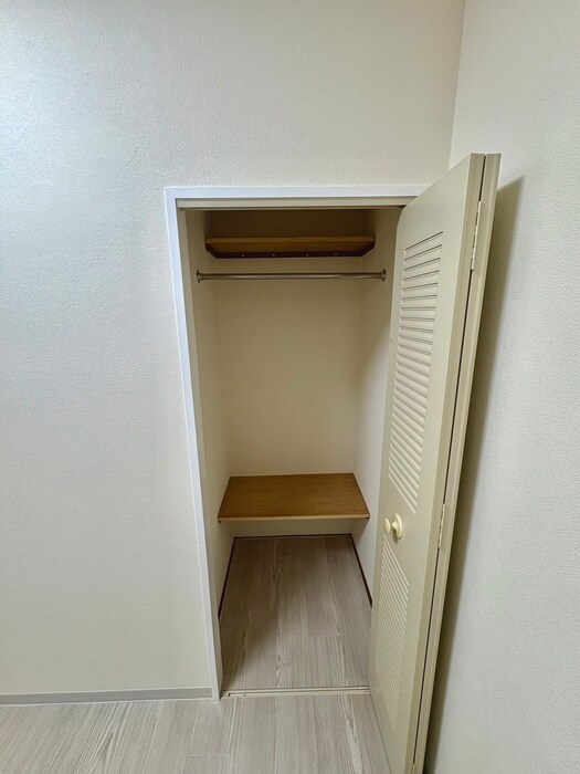 物件内観写真16　(収納)