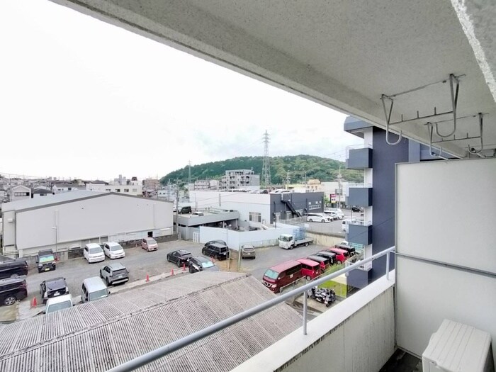 物件内観写真19　(室内からの展望)