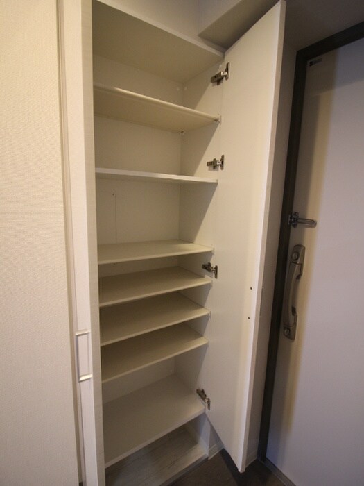 物件内観写真18　(靴箱)