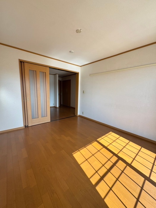 物件内観写真4　(居室)