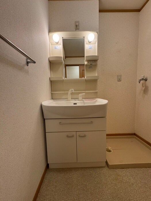 物件内観写真10　(洗面)