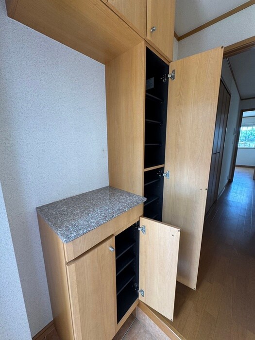 物件内観写真13　(靴箱)