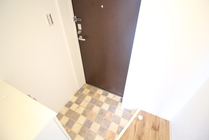 物件内観写真17　(玄関)