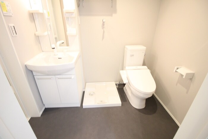 物件内観写真14　(洗濯機置場)