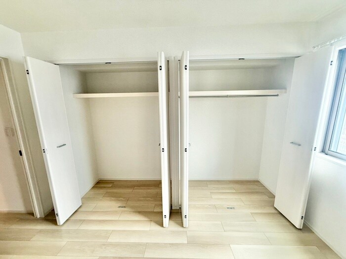 物件内観写真12　(収納)