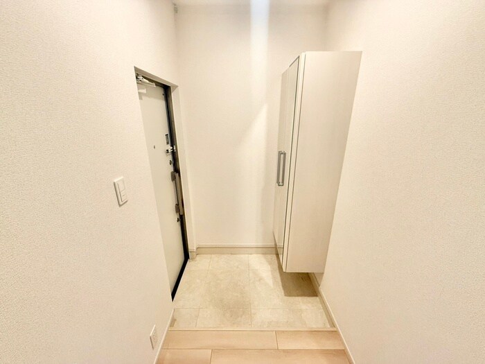 物件内観写真16　(玄関)