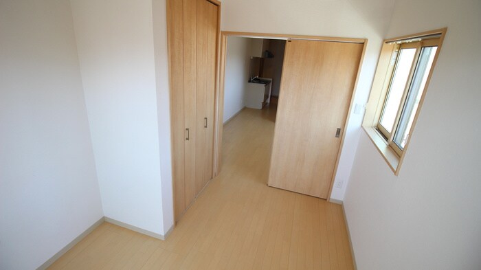 物件内観写真8　(居室)