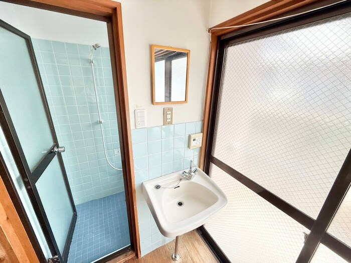 物件内観写真9　(洗面)