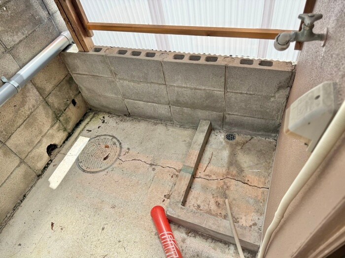 物件内観写真12　(洗濯機置場)