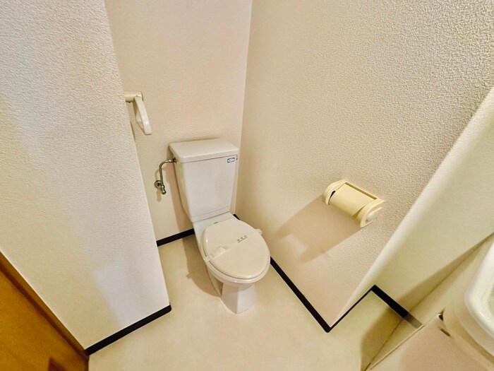 物件内観写真12　(トイレ)
