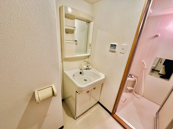 物件内観写真13　(洗面)