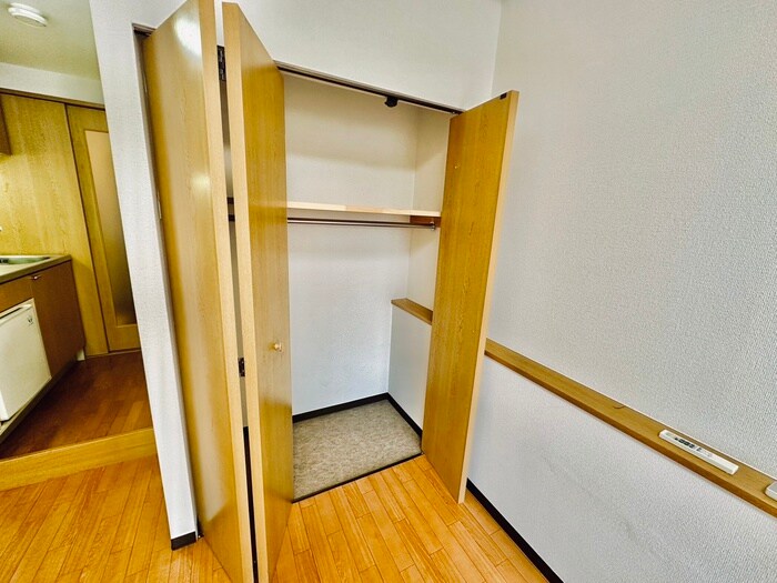 物件内観写真15　(収納)