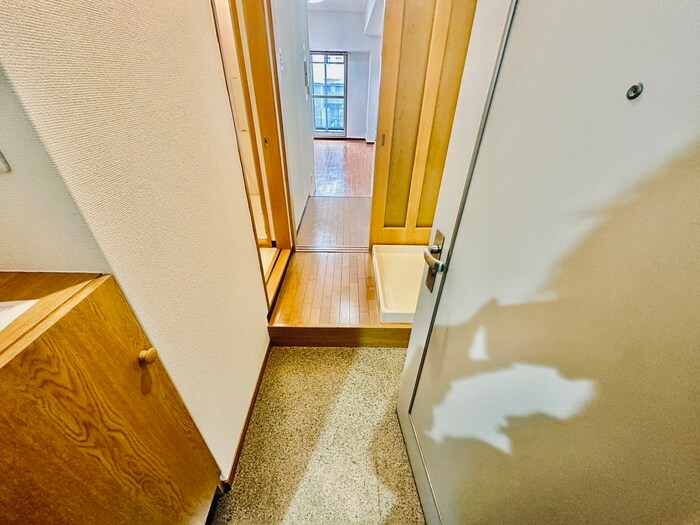 物件内観写真21　(玄関)