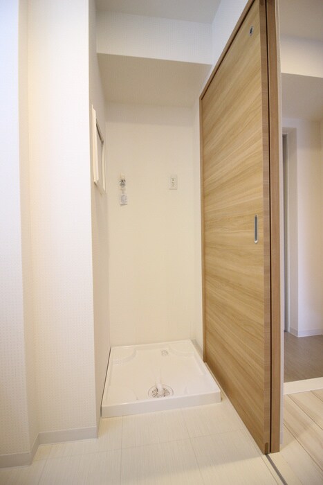 物件内観写真10　(洗濯機置場)