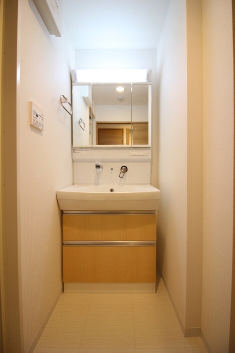 物件内観写真11　(洗面)