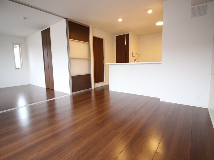 物件内観写真6　(居室)