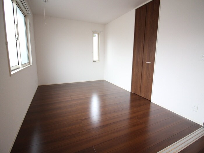 物件内観写真8　(居室)
