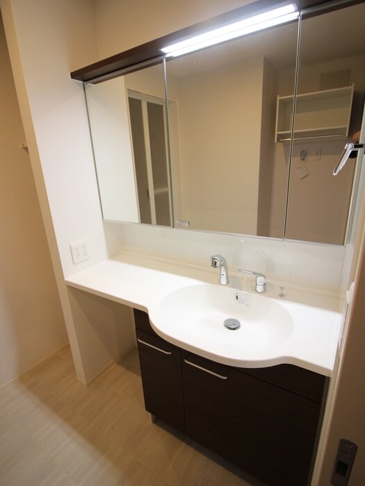 物件内観写真13　(洗面)