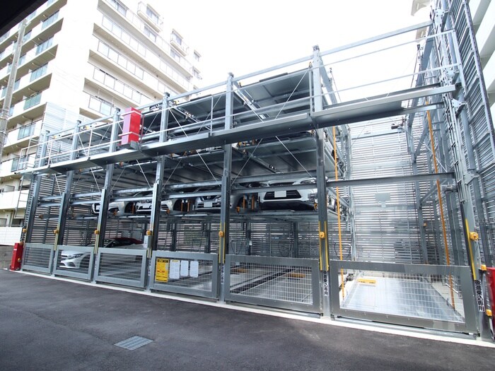 物件外観写真4　(駐車場)