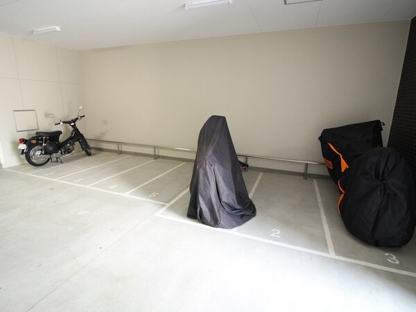 バイク置き場