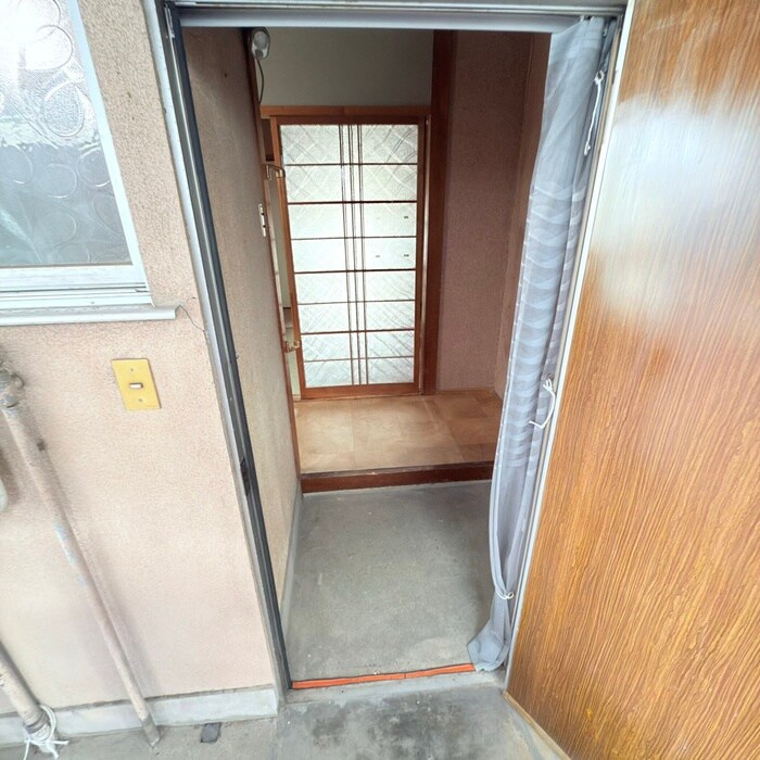 物件内観写真16　(玄関)