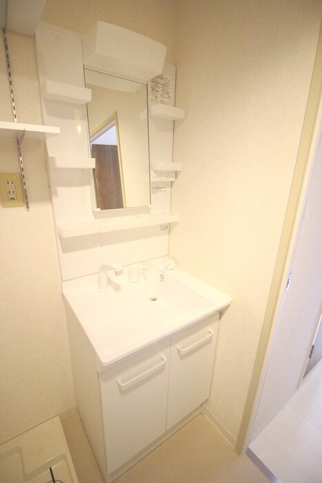 物件内観写真9　(洗面)