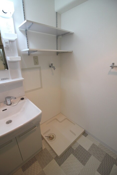 物件内観写真11　(洗濯機置場)