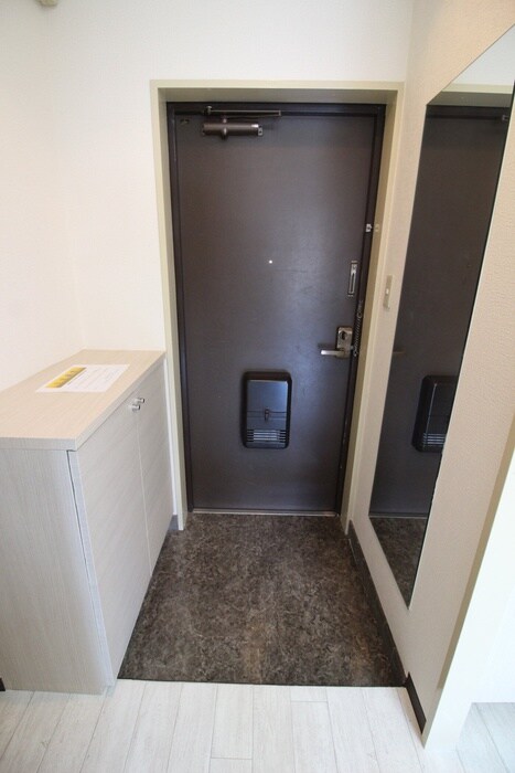 物件内観写真15　(玄関)