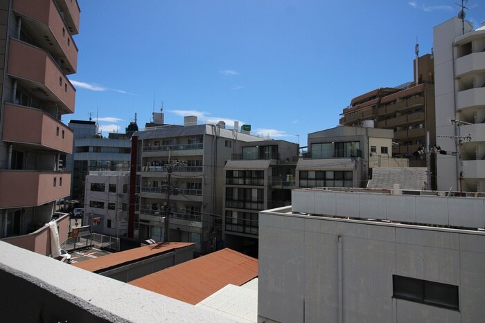 物件内観写真16　(室内からの展望)